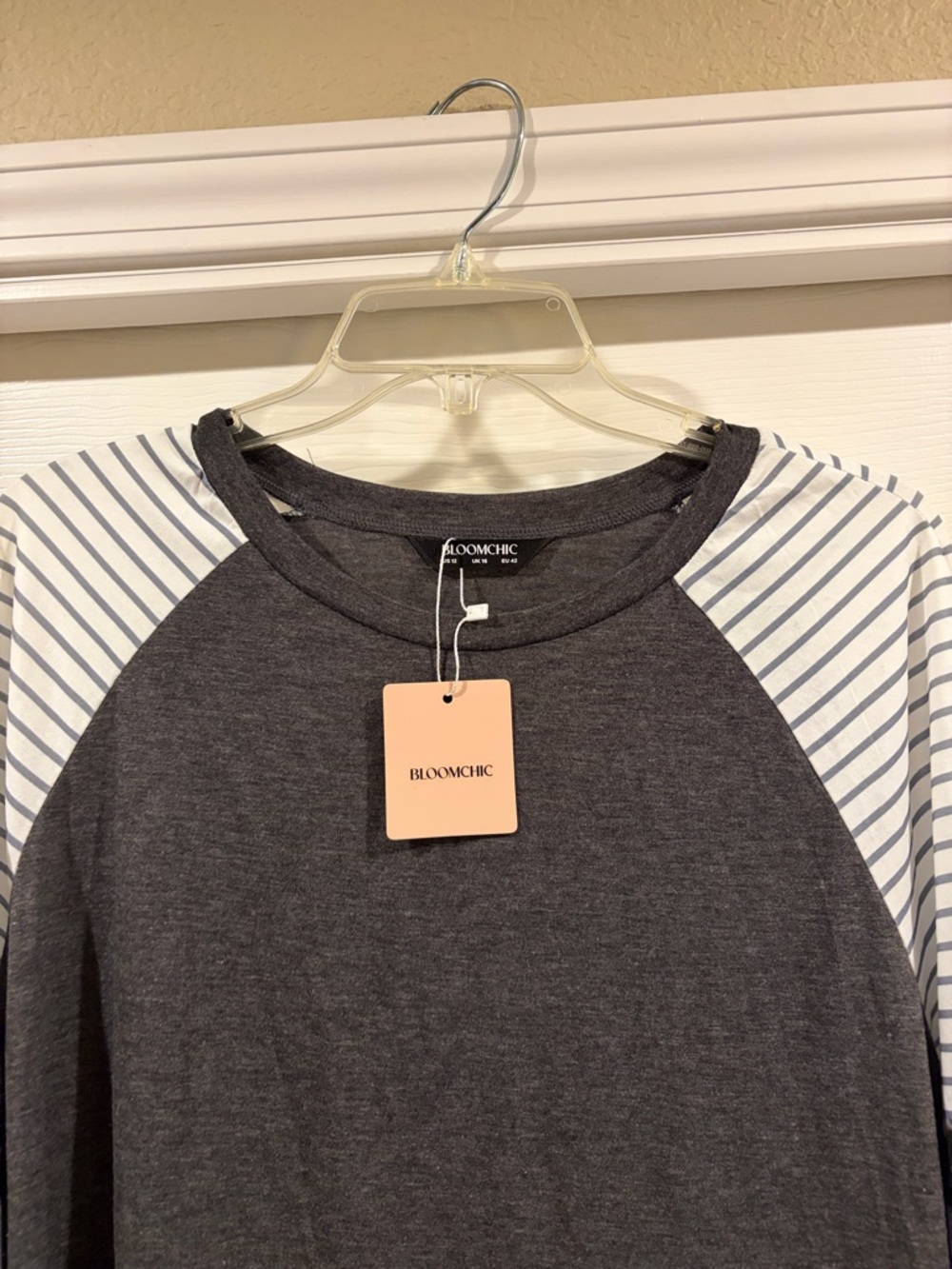 Bloomchic Raglan Tee with Striped and Leopard Sleeve Accents NWT size 12 - Picture 3 of 5